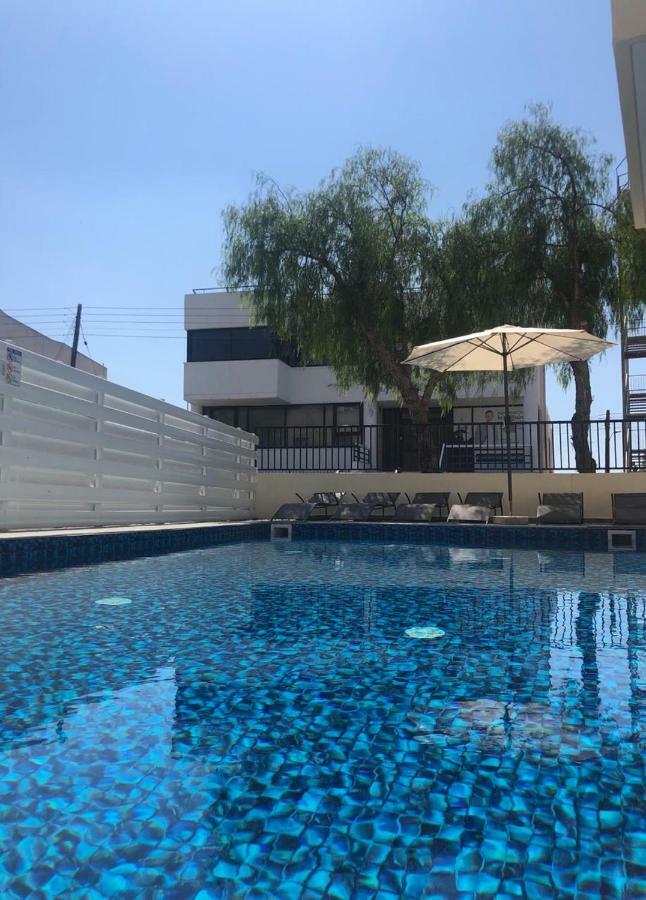 Athinas Court Paphos Exterior foto